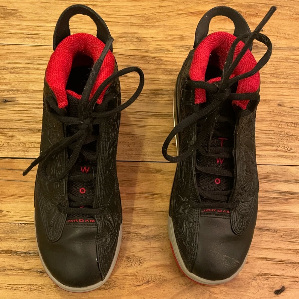 Boy’s 4Y Black/Red Air Jordan Dub Zero